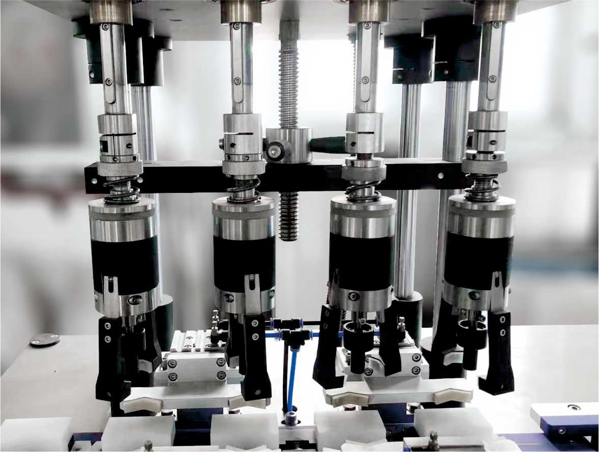 Automatic four-head liquid &cream cycle filling line - Image 4
